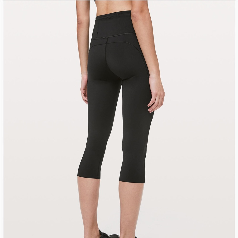 Lululemon Fast & Free Crop II Nulux 19" size 2